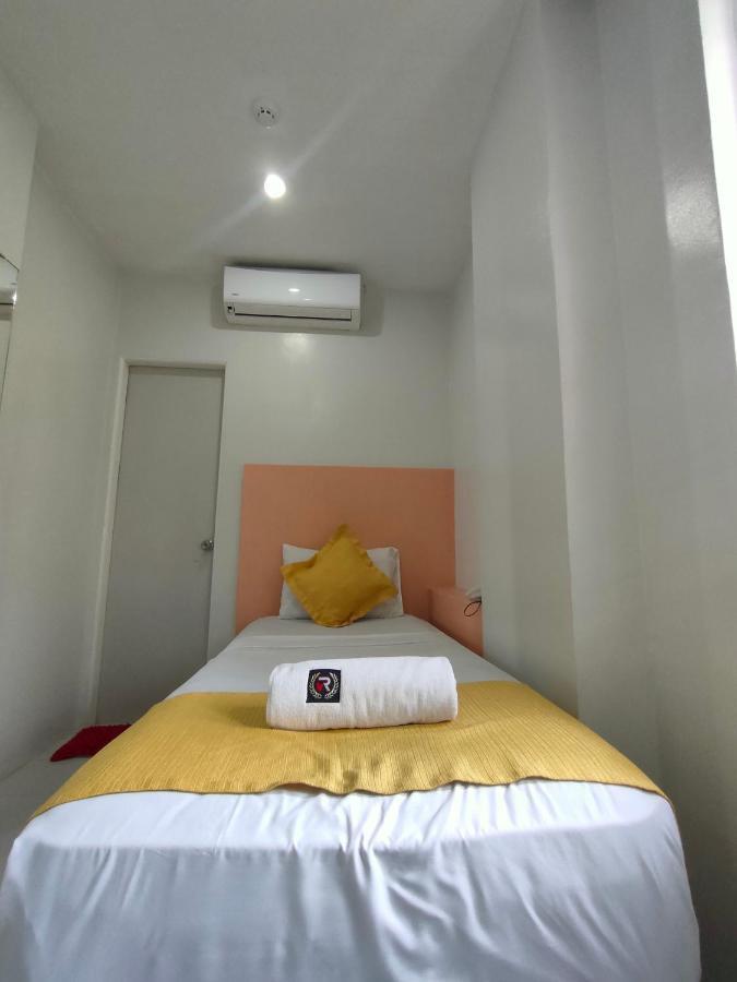 Villa Rosita Hotel Naga City By Reddoorz Exterior foto