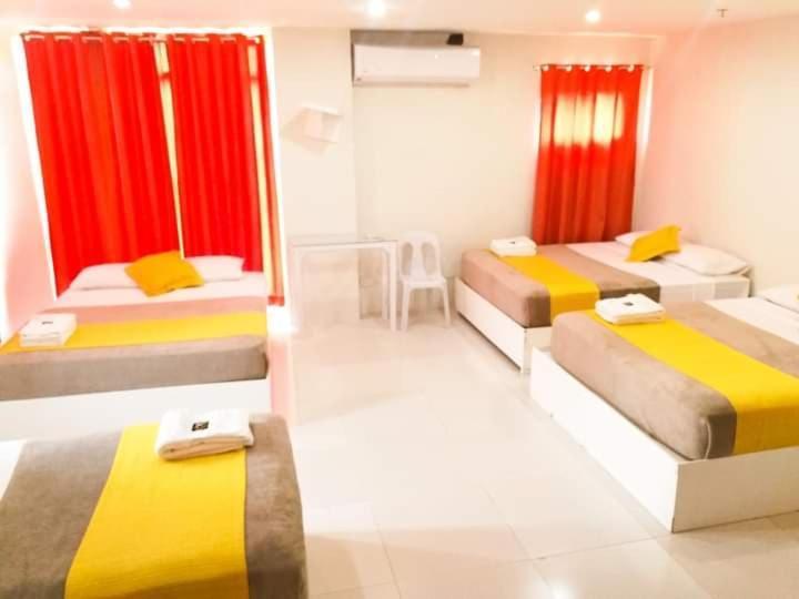 Villa Rosita Hotel Naga City By Reddoorz Exterior foto