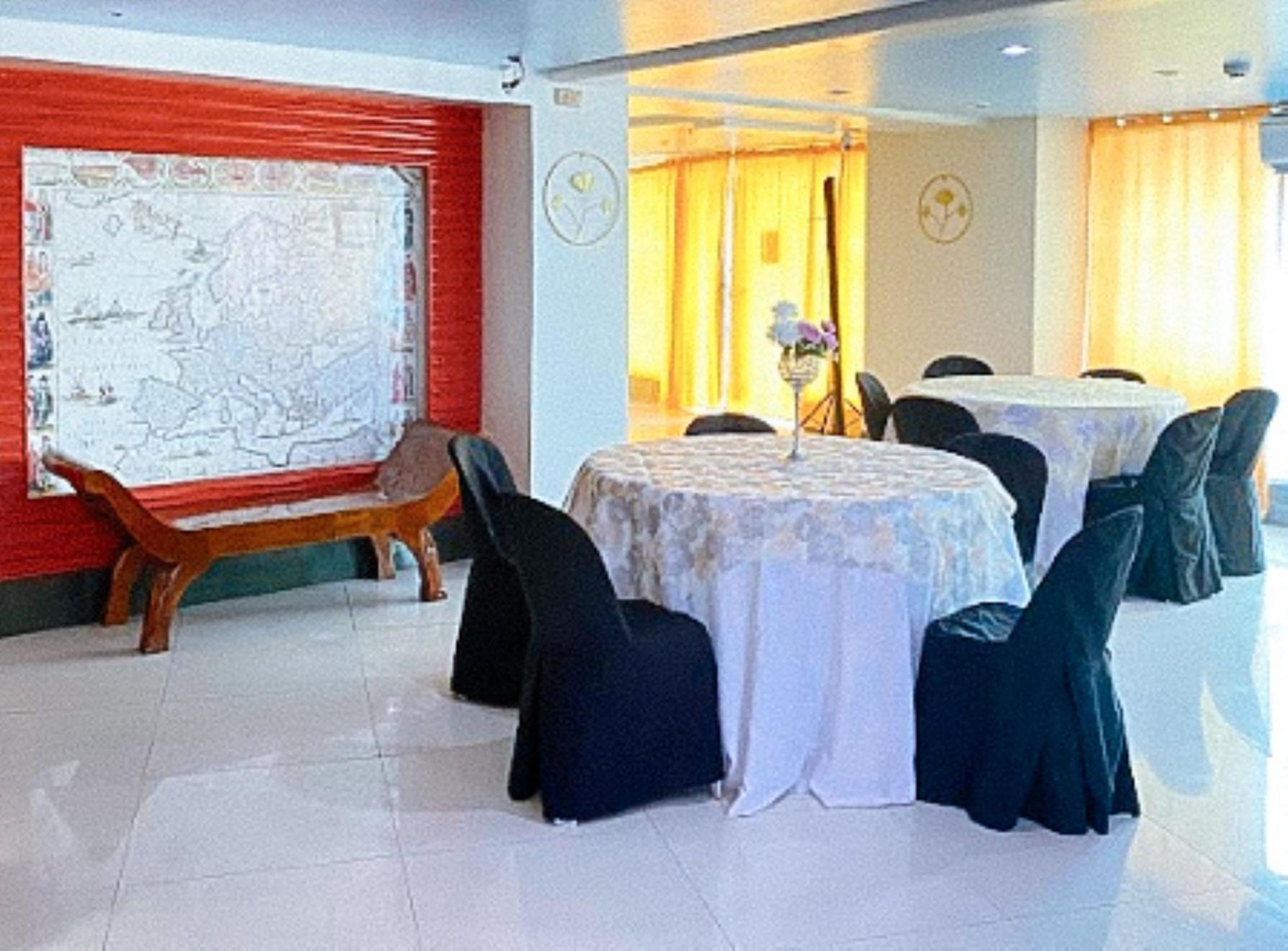 Villa Rosita Hotel Naga City By Reddoorz Exterior foto